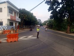 Unit Lantas Polsek Tomo Laksanakan Pengaturan Lalu-lintas Sebagai Bentuk Pelayanan Kepada Masyarakat Pengguna Jalan Raya