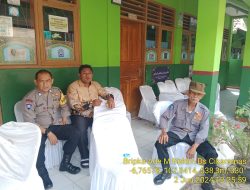 Bripka Ade Mulyana Bktm Desa Cikaramas melaksanakan sambang/silatrahmi kamtibmas ke warga masyarakat