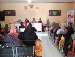 monitoring pembagian bantuan nutrisi tambahan bagi balita stunting dan orang tua rawan ekonomi dari komensos, badan pangan sosial ,id food kepada Warga masyarakat Desa Mulyasari Kec. Sumedang Utara