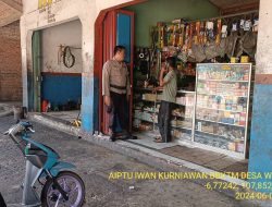 Aiptu Iwan Kurniawan sambangi warga masyarakat serta dumas keliling dalam rangka BEYOND TRUST PRESISI di wilayah Kec. Tanjungmedar