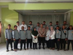 Menghadiri Pembagian Training Linmas Kepada Satuan Linmas Inti Kelurahan Kota Kaler Kecamatan Sumedang Utara Kabupaten Sumedang.