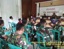 Kapolsek Tanjungmedar dan Babinsa Gelar Silaturahmi dengan aparatur pemeritahan desa untuk Tingkatkan Sinergi Keamanan