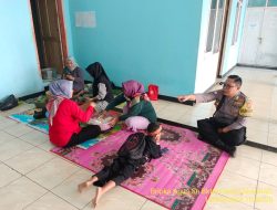 Bripka Agus Sukmana melaksanakan sambang/silatrahmi kamtibmas ke warga masyarakat