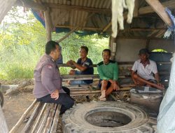 Silaturahmi Bhabinkamtibmas Polsek Tomo kepada warga binaan.