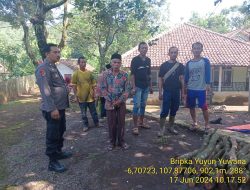 Aiptu Aceng, SH Bersama Bripka Yuyun Yuwana melaksanakan sambang/silatrahmi Kamtibmas dan dumas keliling dalam rangka BEYOND TRUST PRESISI