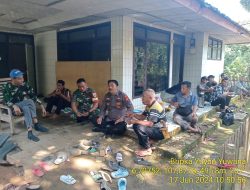 Untuk menjaga Sinergitas TNI/POLRI Bhabinkamtibmas bersama Babinsa melaksnakan sambang/silaturahmi Kamtibmas