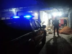 Anggota Unit Samapta Polsek Sukasari Rutin Laksanakan Patroli KRYD Blue Light / Malam hari di Wilayah Kecamatan Sukasari Kabupaten Sumedang