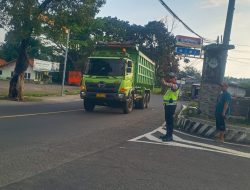Pengaturan Lalu lintas Antisipasi Kemacetan dan Laka Lantas diwilayah Hukum Polsek Tomo.