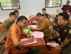 Tim Penyidik Kejati Jabar Melimpahkan Dua Tersangka dan Barang bukti Kepada Tim Penuntut Umum Kejari Kab Bekasi