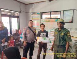Bripka Agus Sukmana Monitoring Penyaluran Bantuan Pangan Cadangan Beras Pemerintah (CBP) Tahap VI Bulan Juni Tahun 2024 di Desa Sukamukti