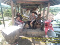 KAPOLSEK SUKASARI BESERTA ANGGOTA SAMAPTA POLSEK SUKASARI MELAKSANAKAN PATROLI SIANG HARI KE TEMPAT TEMPAT RAWAN GANGGUAN KAMTIBMAS DI WILAYAH KECAMATAN SUKASARI