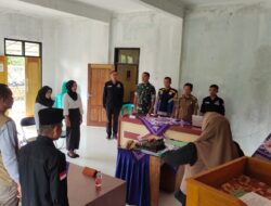 Bhabinkamtibmas Polsek Tanjungmedar Polres Sumedang Hadiri Pelantikan dan Bimbingan Teknis Petugas Pemutakhiran Data Pemilihan di wilayah desa binaan