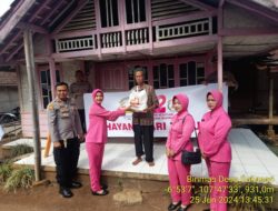 Bakti Sosial Polsek Sukasari Polres Sumedang Memperingati Hari Bhayangkara ke-78 dengan Aksi Peduli Sosial