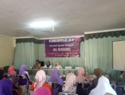 Bhabinkamtibmas Menghadiri kegiatan Sekolah Lansia Tangguh (BKL RENGGANIS) Desa Margamukti Kec.Sumedang Utara Kabupaten Sumedang