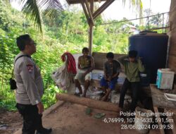 Aipda Tata Sasmita bersama Bripka Agus Sukmana melaksanakan sambang/silatrahmi Kamtibmas dan dumas keliling dalam rangka BEYOND TRUST PRESISI