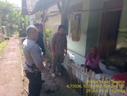 Bripka Yuyun Yuwana melaksanakan sambang/silatrahmi kamtibmas