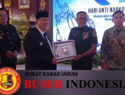 Babinsa Monitoring kegiatan Pemberian penghargaan dan plakat dari BNN dalam Rangka Hari Anti Narkotika Internasional 2024.