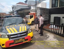 KAPOLSEK SUKASARI BESERTA ANGGOTA SAMAPTA POLSEK SUKASARI MELAKSANAKAN PATROLI SIANG HARI KE TEMPAT TEMPAT RAWAN GANGGUAN KAMTIBMAS DI WILAYAH KECAMATAN SUKASARI