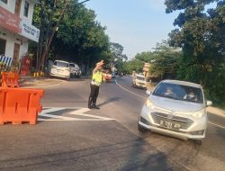 Panit Lantas Polsek Tomo Laksanakan Patroli Rutin Antisipasi Kemacetan dan Laka Lantas.