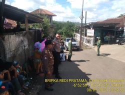 KAPOLSEK SUKASARI BESERTA ANGGOTA SAMAPTA POLSEK SUKASARI MELAKSANAKAN PATROLI SIANG HARI KE TEMPAT TEMPAT RAWAN GANGGUAN KAMTIBMAS DI WILAYAH KECAMATAN SUKASARI