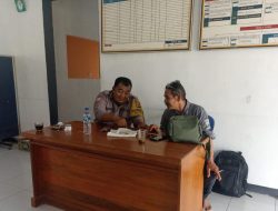 Bhabinkamtibmas Polsek Tomo Silaturahmi Sambangi Kantor Desa Mekarwangi.