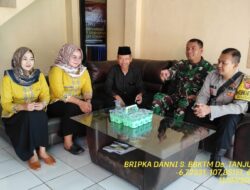 Untuk menjaga Sinergitas TNI/POLRI, Bhabinkamtibmas bersama Babinsa melaksnakan sambang/silaturahmi Kamtibmas