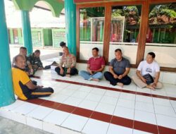 Jumat Curhat Kapolsek Tomo di Masjid Nurul Iman Desa Tomo.