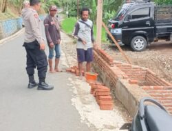 Polsek Tanjungkerta mengantisipasi keamanan demi masyarakat,Anggota Polsek Tanjungkerta Polres Sumedang Polda Jabar Laksanakan patroli di siang hari