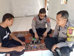 Bhabinkamtibmas Sambangi Warga Desa Sukamantri