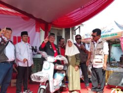 Warga Dari Sekitar Posko Kemenangan Mendapat Hadiah Utama Hari Ulang Tahun Budi Hermawan