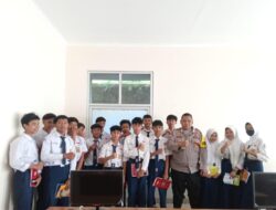Bhabinkamtibmas Memberikan Pembinaan dan Penyuluhan kepada Siswa SMK Logistik Sumedang