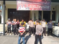 Bhabinkamtibmas Polsek Sumedang Utara Laksanakan Jum’at Bersih di wilayah Desa Jatimulya