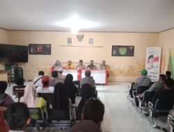 Bhabinkamtibmas Menghadiri Rapat Persiapan Menyambut HUT RI Tgl 17 Agustus 2024 Tingkat Desa Mulyasari Kec. Sumedang Utara Kab. Sumedang