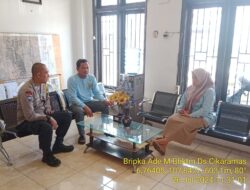 Bripka Ade Mulyana Bhabinkamtibmas Desa Cikaramas Tanjungmedar Polres Sumedang laksanakan sambang/silatrahmi kamtibmas