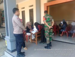 Bhabinkamtibmas Hadiri Kegiatan Rembug Stunting di Aula Desa Tanjunghurip Kecamatan Ganeas Kabupaten Sumedang