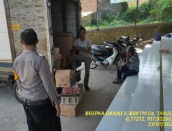 Bripka Dani Santika sambangi warga masyarakat Desa binaan