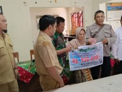 Kanit Binmas Polsek Tanjungkerta Gelar Pembagian BLT DD dan Silaturahmi Kamtibmas