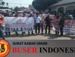 Puluhan Wartawan ,LSM dan Aktivis Muara Enim Kembali Aksi Jilid Dua Di Depan PEMDA Muara Enim