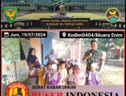 Babinsa Sambangi PAUD Binaan Untuk Berinteraksi Dan Memotivasi Anak Untuk Lebih Mengenal TNI