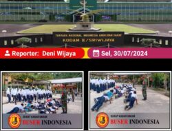 Tanamkan Disiplin Babinsa Latih PBB Pada Siswa SMPN 12 Di Wilayah Binaan