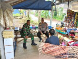 Aiptu Iwan Kurniawan bersama Bripka Dani Santika melaksanakan sambang/silatrahmi Kamtibmas