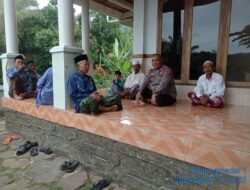 Kapolsek Tanjungmedar Iptu Gungun Wagiman melaksanakan Kegiatan Jumat Curhat