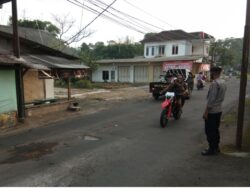 Pengaturan Lalu Lintas Pagi Hari, Bentuk Pelayanan Personel Polsek Tanjungkerta Polres Sumedang, Kepada Masyarakat