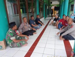 Kapolsek Tomo Laksanakan Program Jumat Curhat di Masjid Nurul Iman Desa Tomo.