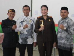 Kejari Purwakarta Datangi SMKN Maniis Ada Apa ? 