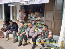 Sinegritas TNI-Polri dengan melaksanakan kegiatan sambang di Desa Cikoneng Kecamatan Ganeas Kabupaten Sumedang