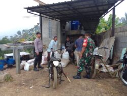 Bhabinkamtibmas Desa Genteng Melaksanakan Giat Sambang Dan Silaturahmi Kepada Warga masyarakat