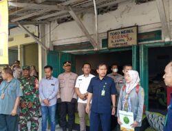 Polres Sumedang Laksanakan Pengamanan kegiatan Eksekusi Pengosongan Obyek Bidang Tanah Berikut Bangunan oleh Pengadilan Negeri Sumedang.