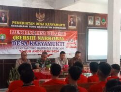 Silaturahmi Kamtibmas Kapolsek Tomo di Desa Karyamukti.