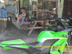 Bripka Dani Santika sambangi warga masyarakat Desa binaan